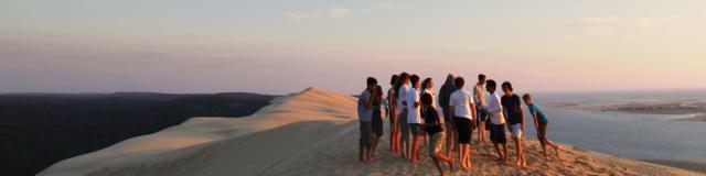 Coucher De Soleil Dune Avec Groupe