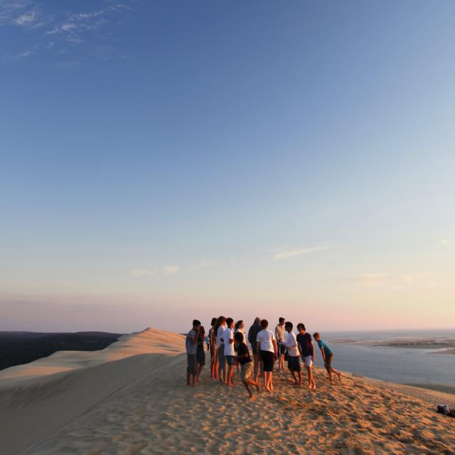 Coucher De Soleil Dune Avec Groupe