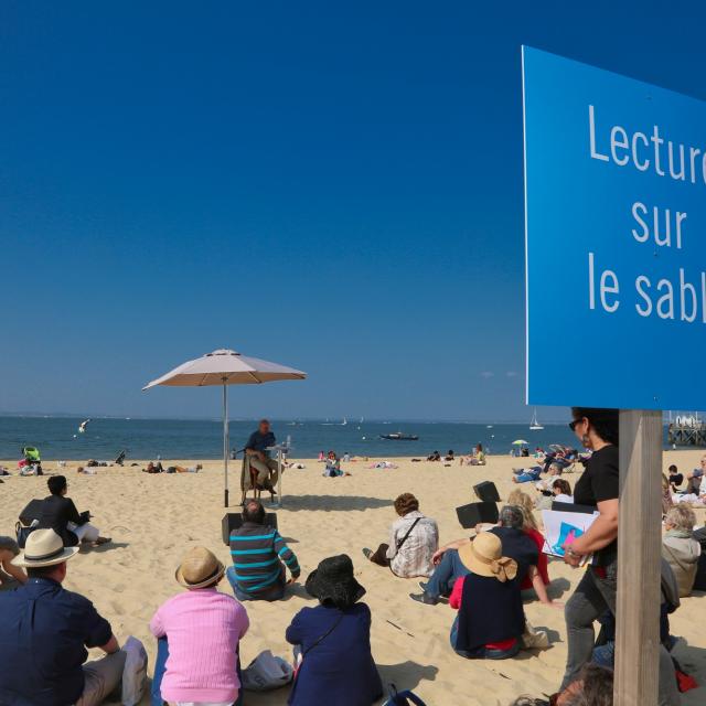 Lecture Sur Le Sable