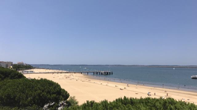 Vue Du Toit Du Pdc. Par V. Batia