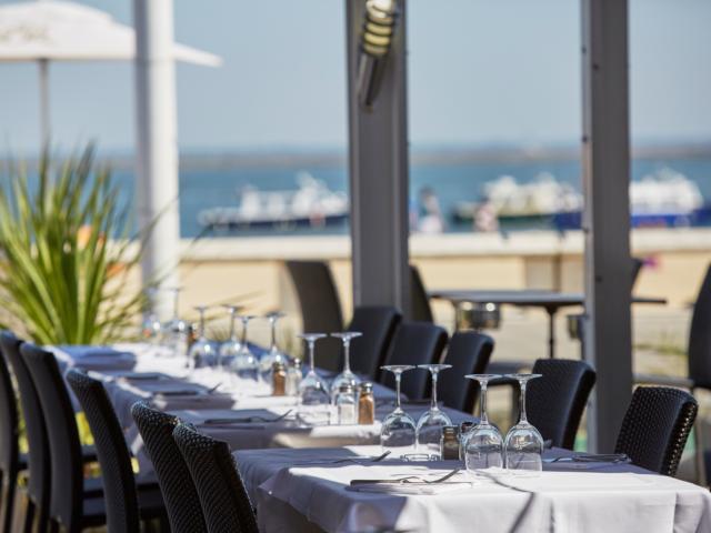 soiree-restaurant-terrasse.jpg